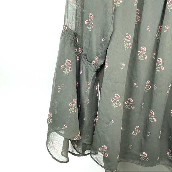 White House Black Market Olive Green Floral Off Shoulder Bell Sleeve Top - Picture 5 of 11